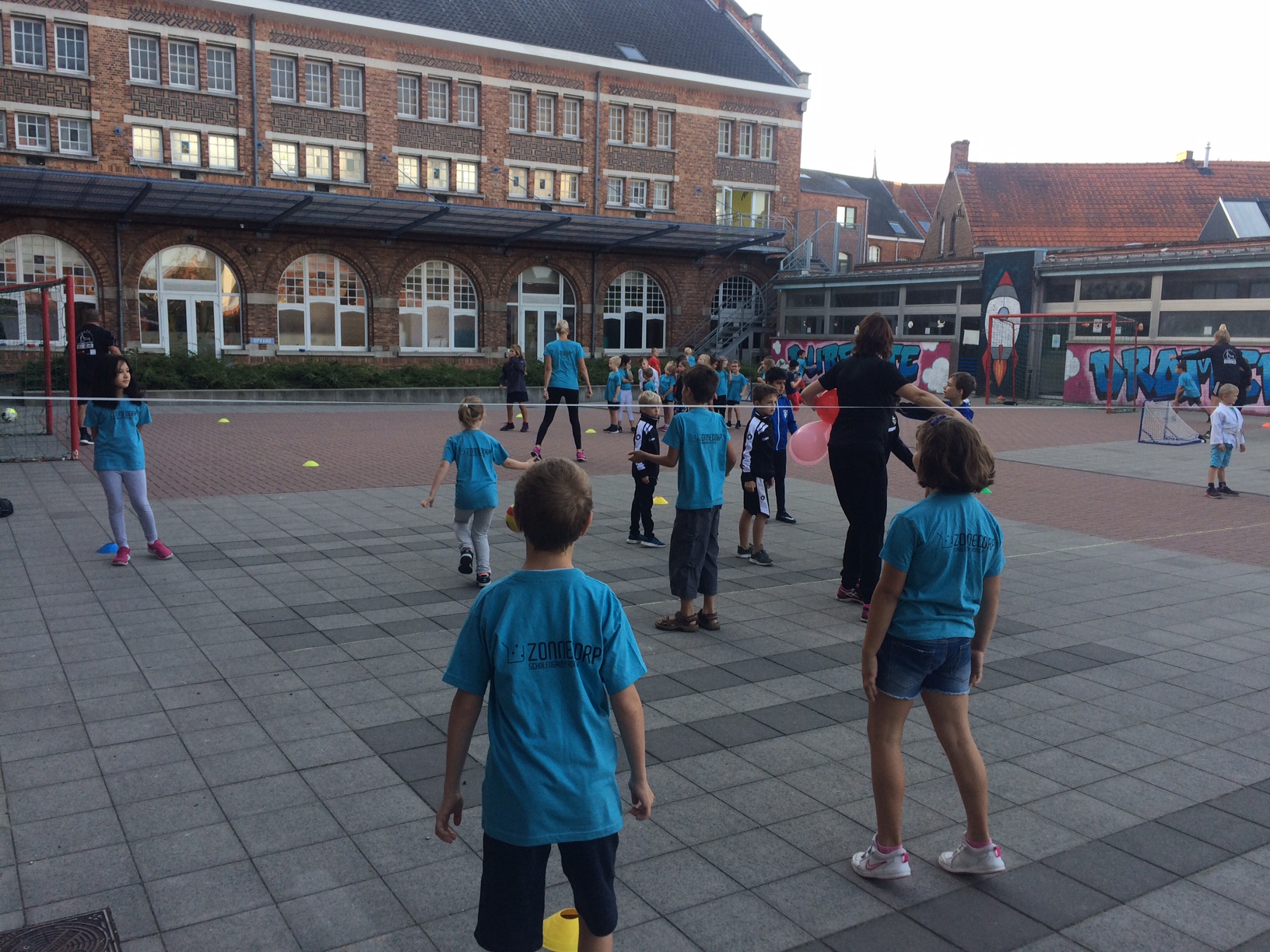 Dag van de Basisschool Zonnedorp Dag van de Basisschool Zonnedorp